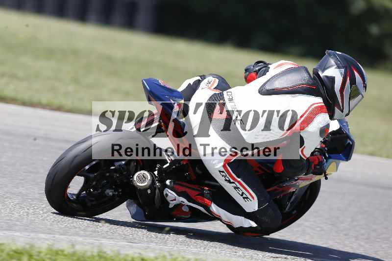 /44 09.08.2025 Plüss Moto Sport ADR/Freies Fahren/backside